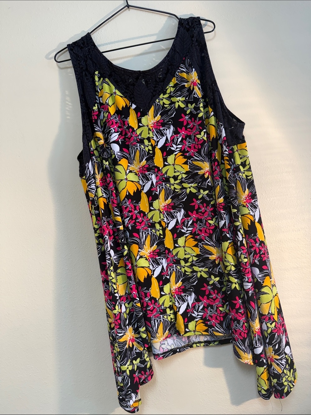 Beautiful, cool with Lace-Trim Sleeveless Top -Black, Yellow & Pink Floral